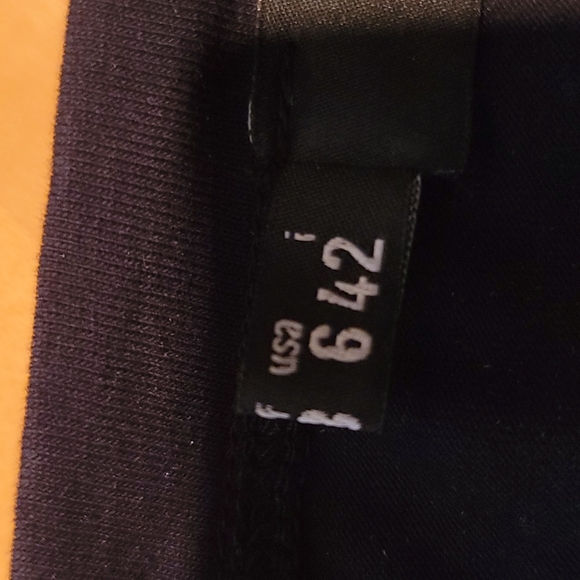 Moschino long sleeve cotton t-shirt with crystal logo and cotton accents size 6 - Picture 8 of 9